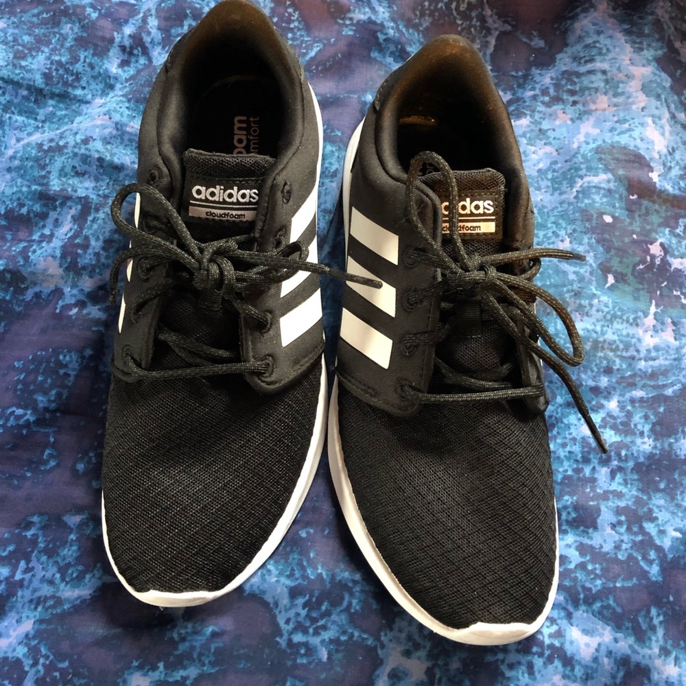 Adidas black and white sneaker Size 7.5